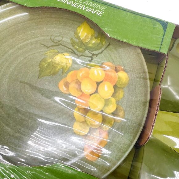 Roymac 16 Piece Melmac Melamine DISH Set Service for 4 Original Box Green Grapes - Picture 11 of 11